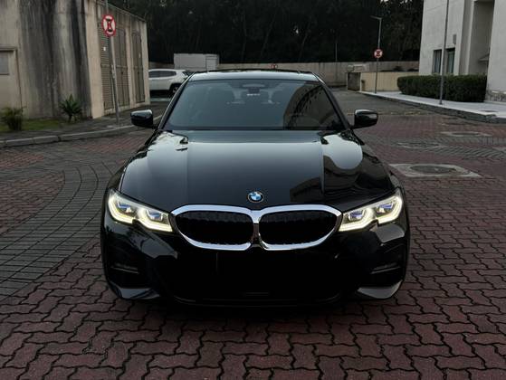 BMW 330i 2.0 16V TURBO GASOLINA M SPORT AUTOMÁTICO BMW 330i 2.0 16V TURBO GASOLINA M SPORT AUTOMÁTICO